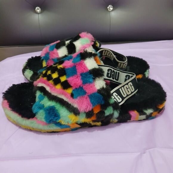 Uggs womens size 8 fluff yeah sandals check plaid pink yellow blue slippers - Picture 1 of 5